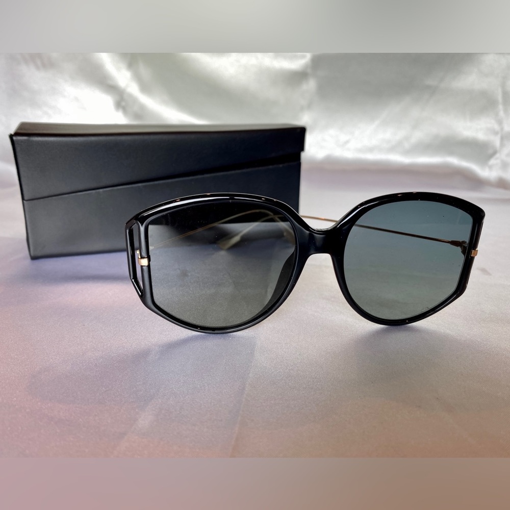Cristian Dior Sunglasses with Case - Classic Cut-out Frame Black